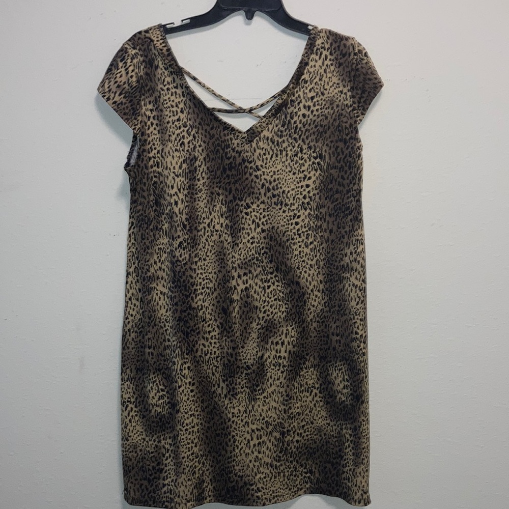 Leopard casual dress with cross back detail size petite medium